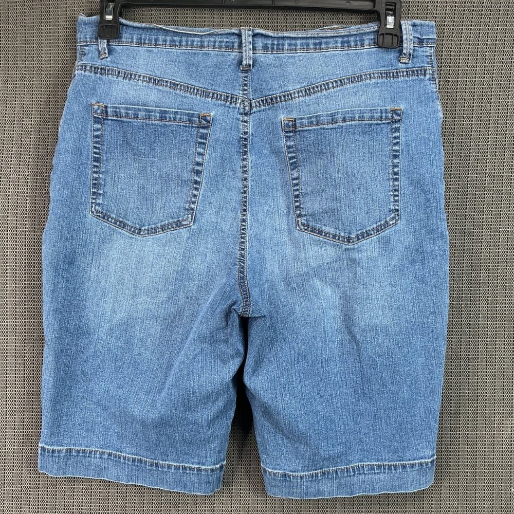 Gloria Vanderbilt Amanda Womens Size 14 Blue Denim Shorts Floral Embroidery - Picture 2 of 12